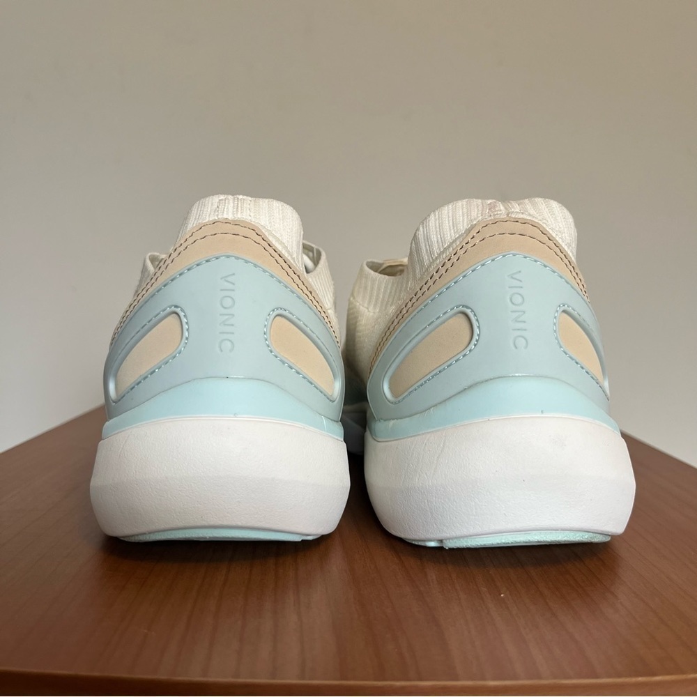Vionic Lace-up Athletic Sneakers Embolden - white blue size 7.5 - Picture 2 of 7
